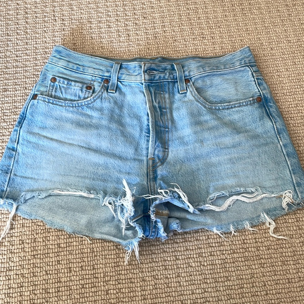 LEVIS DENIM SHORTS